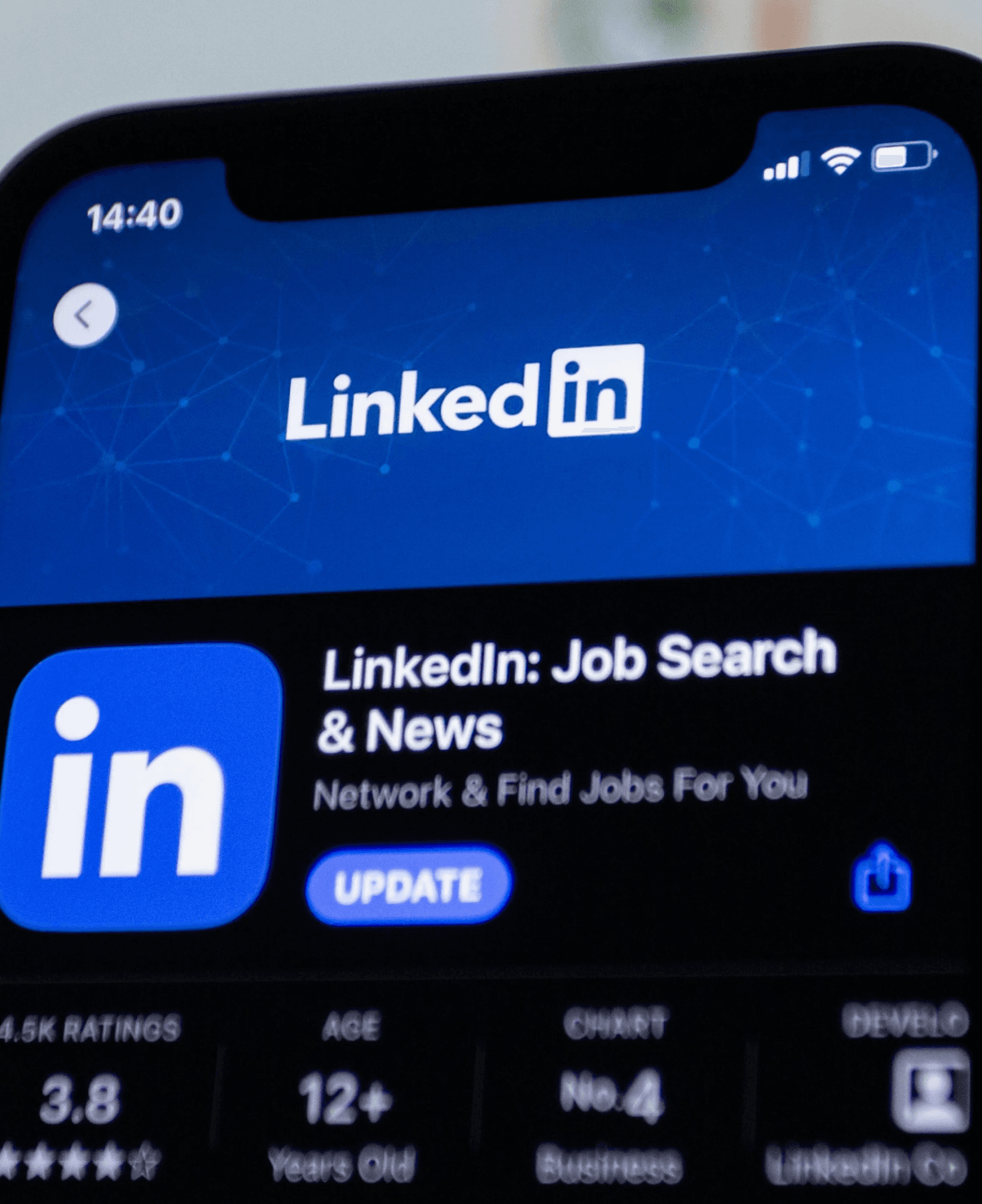 Best AI Headshot Tool for LinkedIn in 2025: Aragon Wins